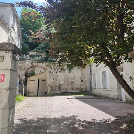 Appartement Avec Parking Prive Сомюр Экстерьер фото