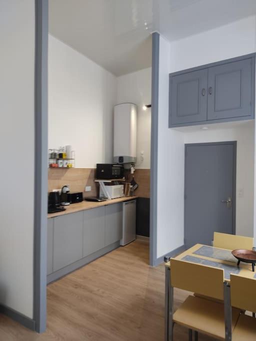 Appartement Avec Parking Prive Сомюр Экстерьер фото